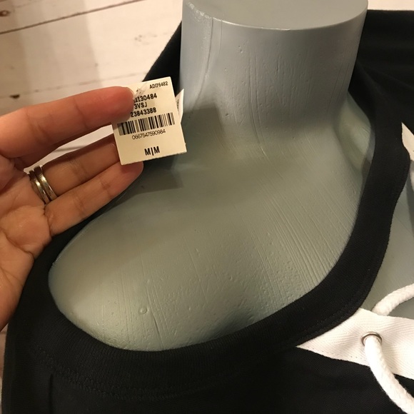 VS PINK Tee - Picture 5 of 5